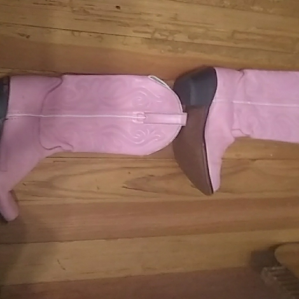 Cow girl boots, size 61/2 medium